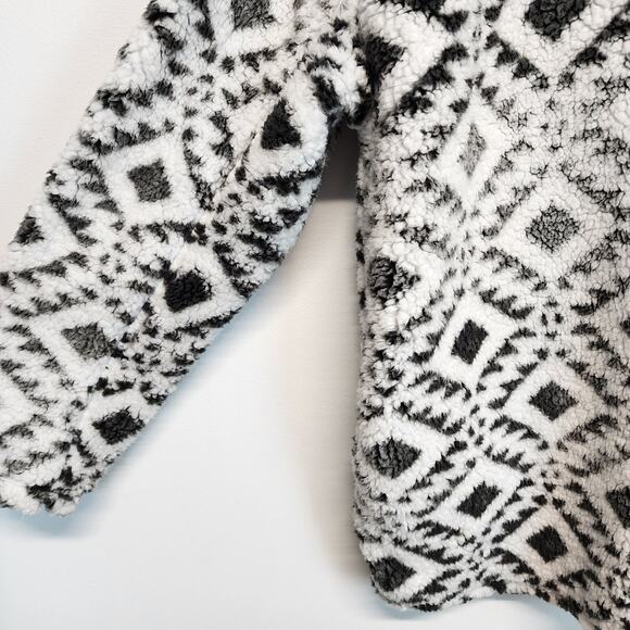 North Carolina Tar Heels 1/4 Zip Sherpa Jacket Size L Gray Relaxed Aztec Print - Picture 6 of 12